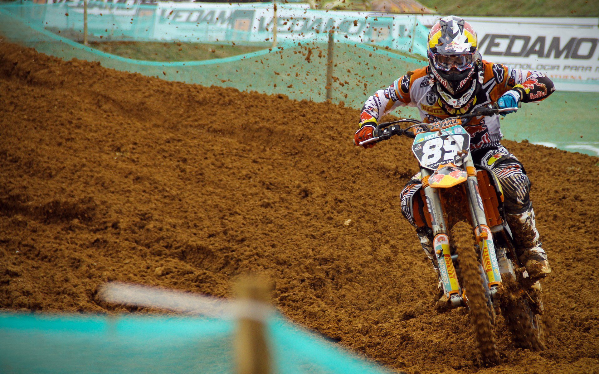 麦肯齐：凭借精准的踢球和灵活的突破，他成为全黑队进攻的核心